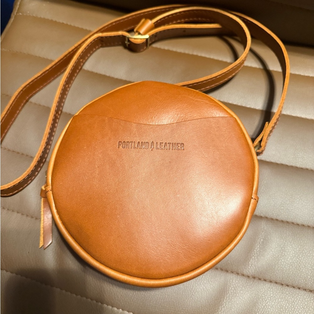 PORTLAND CIRCLE CROSSBODY SMALL